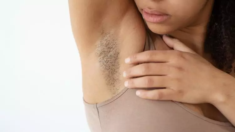 Ketiak hitam dan bau? Ini trik cerahkannya pakai 1 jenis minyak, nggak perlu bleaching hasilnya gokil