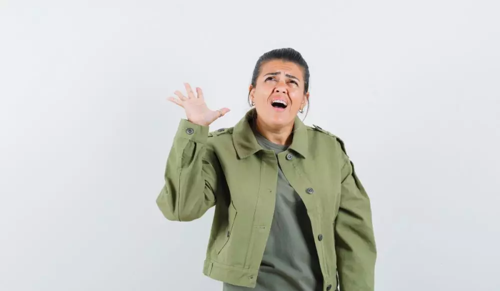 Kata-kata santai tapi nusuk untuk nyindir orang sombong © 2025 berbagai sumber