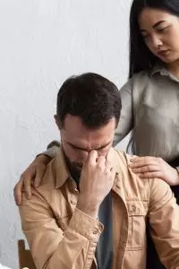 Banyak dari kita belajar untuk tersenyum bukan karena bahagia, tapi karena tidak ingin menjelaskan luka.