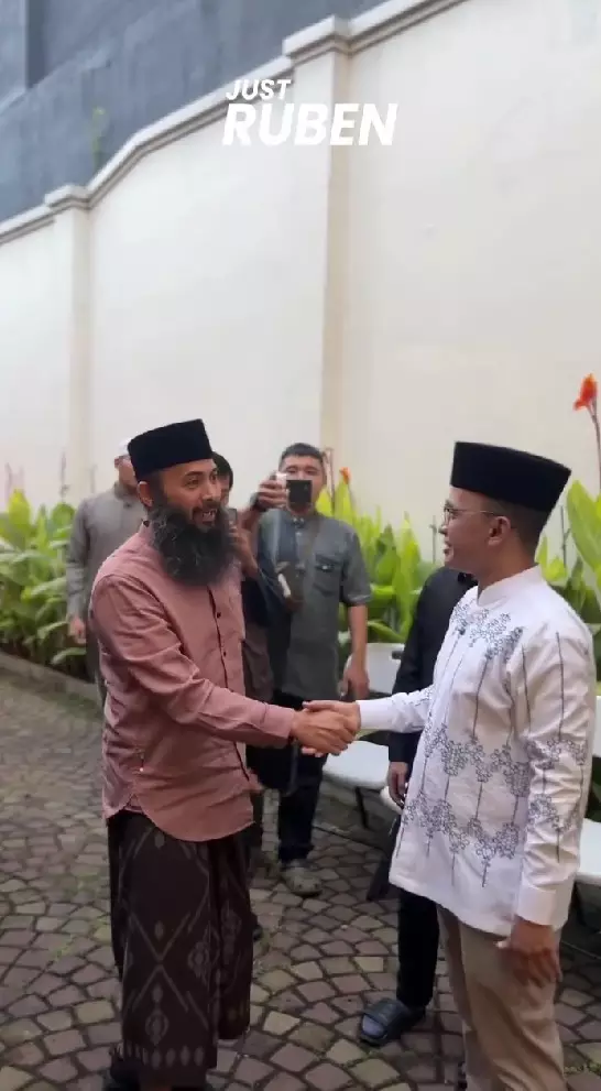 Ruben Onsu rutin gelar kajian di rumah © Instagram
