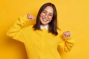 100 Kata-kata aku bisa bahagia tanpa kamu, inspirasi bijak makin percaya diri