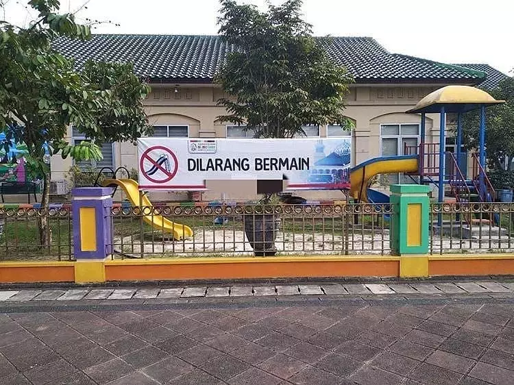 tulisan pengumuman nyeleneh bikin bingung © berbagai sumber