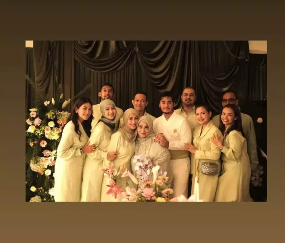 lamaran Rafi Akbar anak Annisa Trihapsari © Instagram