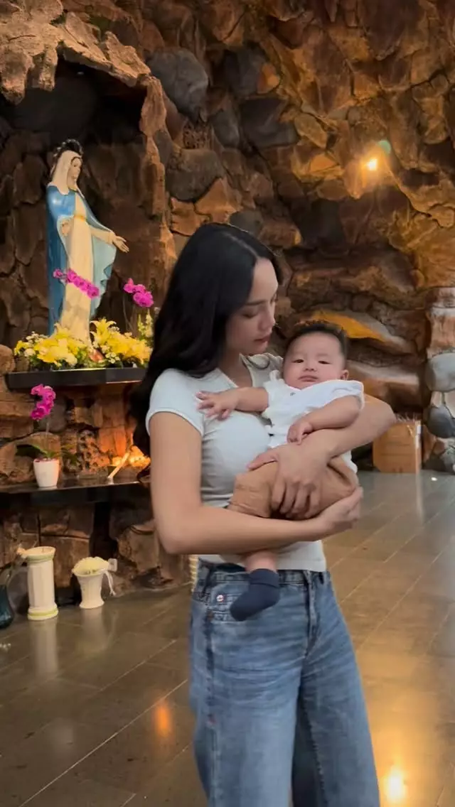 Erika Carlina pilih cabut laporan © Instagram