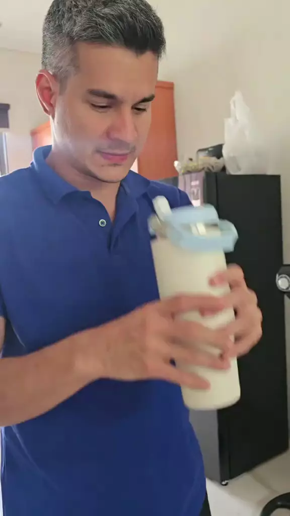 Andi Soraya beri kado ulang tahun ke Steven Emmanuel  © 2025 TikTok