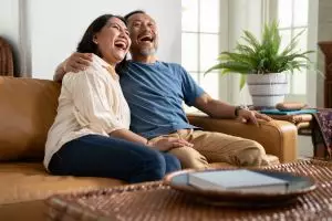 100 Kata-kata bucin ala bapak-bapak Facebook, sederhana tapi bikin istri senyum