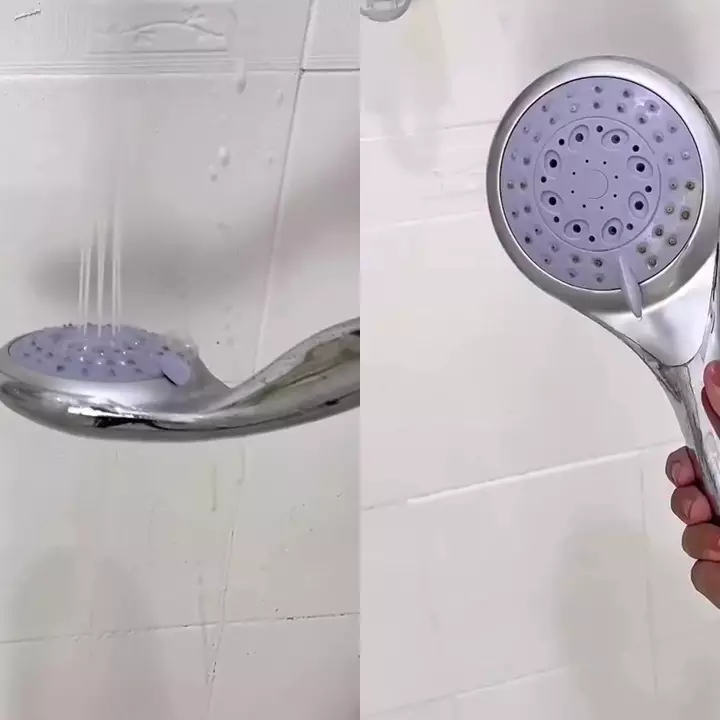 Head shower kotor bisa bikin mampet! Ini trik praktis membersihkannya biar bebas kerak dan lumut