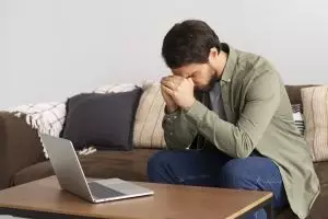 100 Kata-kata sedih capek dengan keadaan, bantu lepaskan emosi