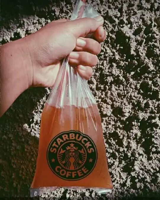 minuman di wadah plastik © berbagai sumber