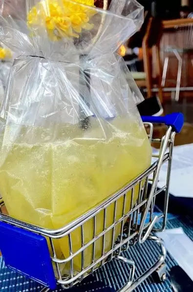 minuman di wadah plastik © berbagai sumber
