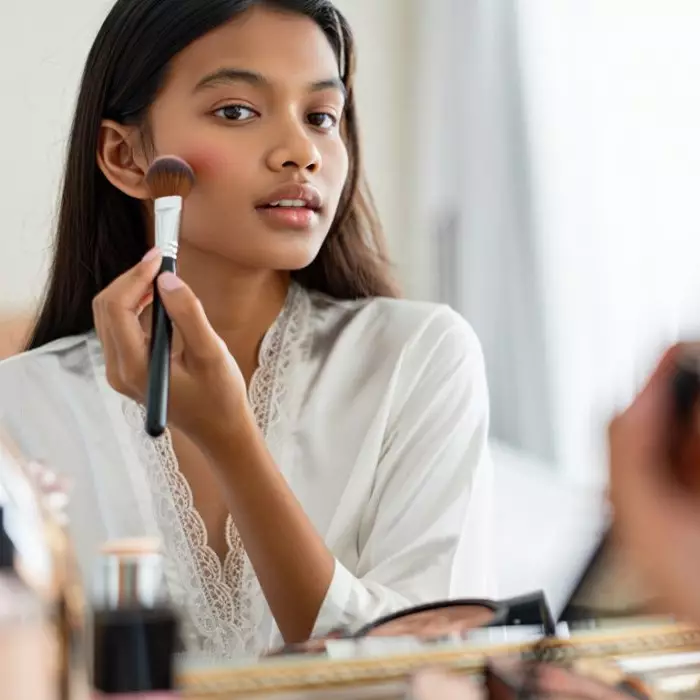 5 Tips memilih brush makeup yang bagus agar hasil makeup lebih flawless