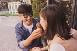 100 Kata-kata gombalan saat first meet, bikin gebetan langsung salah tingkah