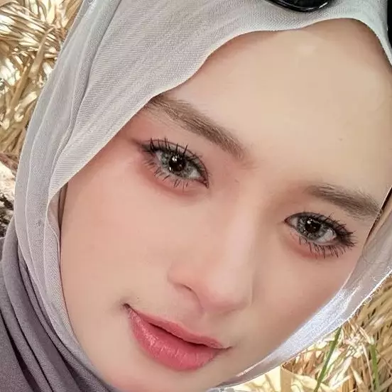 Usai pertemuan keluarga dan saran tokoh agama, Inara Rusli cabut laporan terhadap Insanul Fahmi