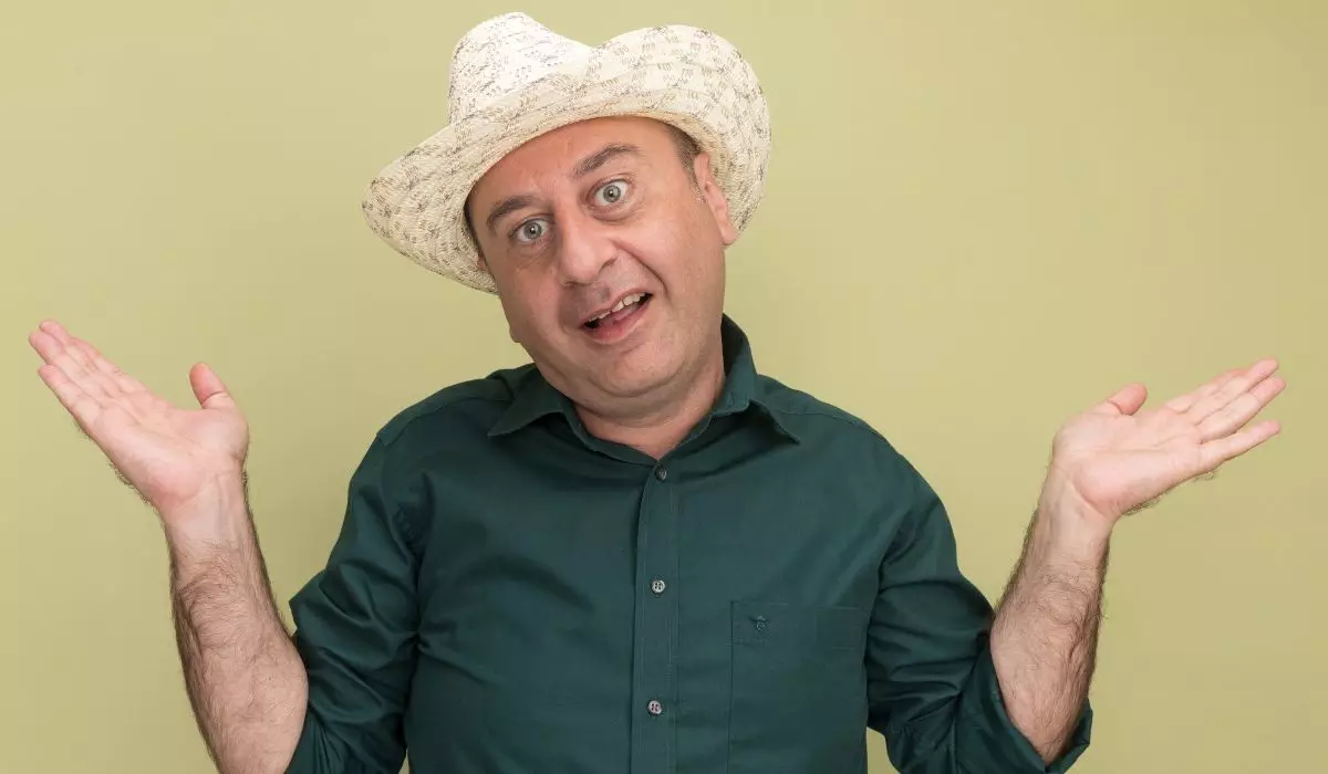 50 Pantun romantis nyeleneh ala bapak-bapak Facebook, absurd tapi bikin baper