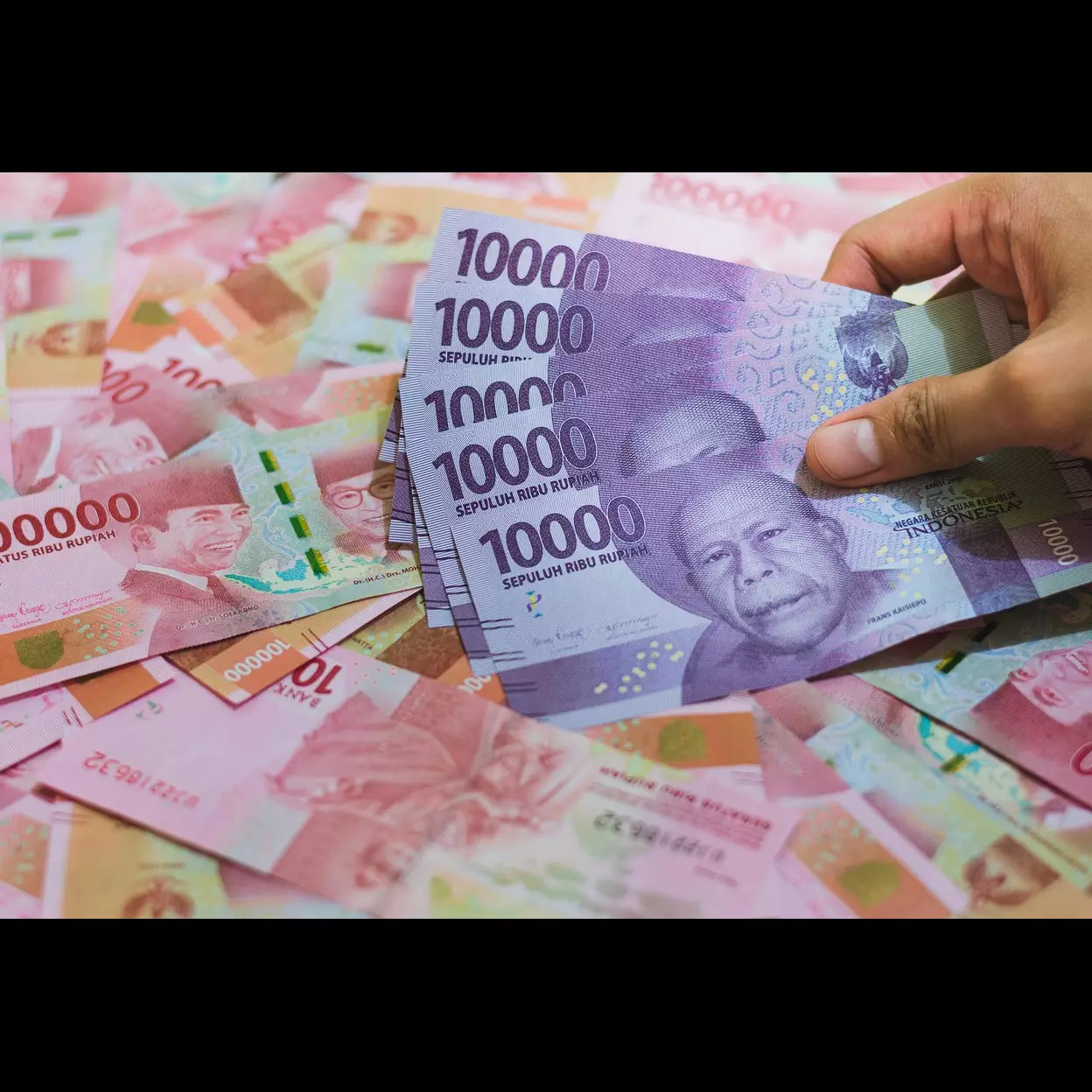 Daftar Bansos Kemensos 2026: Syarat, besaran dana, dan cara cek penerima lewat HP