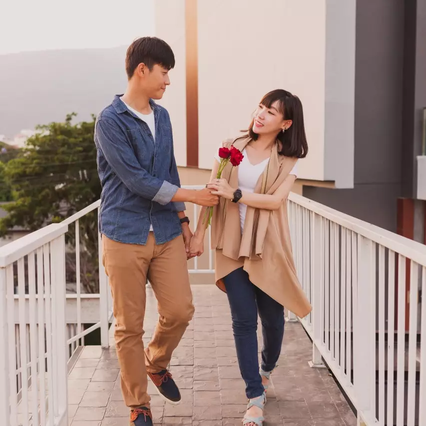 50 Kata-kata melamar pacar update 2026 yang romantis, elegan, dan anti alay