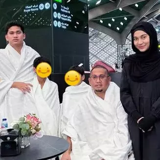 Memulai tahun dengan ibadah, 8 artis Tanah Air yang bertolak ke Tanah Suci di awal 2026