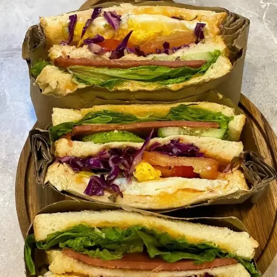 9 Resep sandwich savory homemade dari yang gurih hingga pedas, cocok untuk bekal atau ide jualan