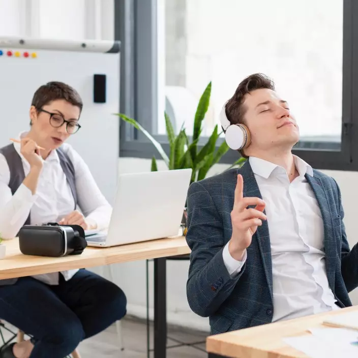 50 Kata-kata menenangkan hati saat difitnah jadi penjilat, tetap elegan tanpa drama