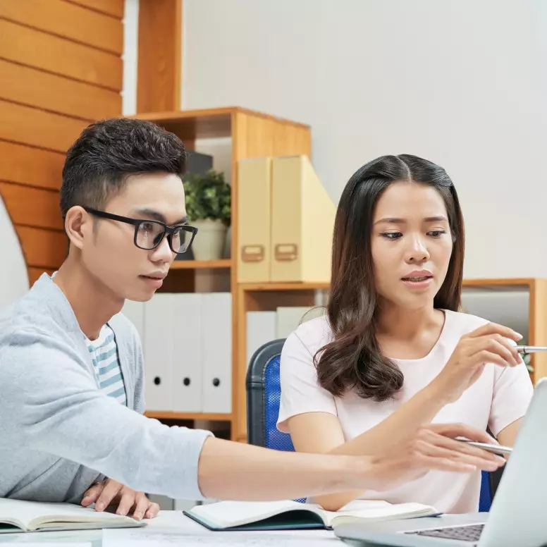 30 Kata-kata sindiran halus buat teman kantor yang gengsi bertanya tapi kerja berantakan