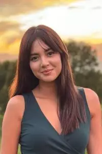 Buku ini bukan sekadar curahan hati, melainkan sebuah misi untuk berdamai dengan masa lalu.