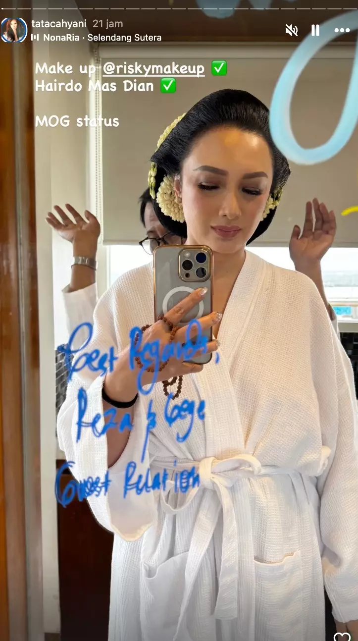 Tata Cahyani Mantu berbagai sumber