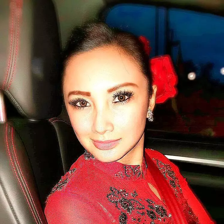 Potret Tata Cahyani Awet Muda foto: Instagram/@tatacahyani
