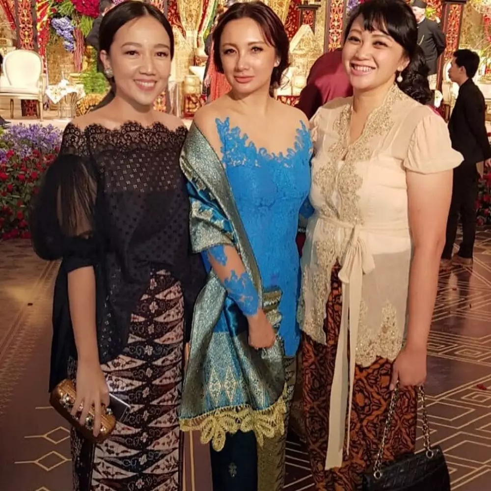 Potret Tata Cahyani Awet Muda foto: Instagram/@tatacahyani