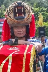 Dalam momentum Reuni Perak AKABRI 2000 tersebut, Annisa menemani sang suami dalam berbagai rangkaian kegiatan. 