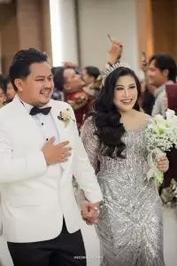 Kuasa hukum Ezel, Ben Immanuel Zebua, menjelaskan bahwa hubungan kliennya dengan pelapor adalah murni urusan bisnis profesional.