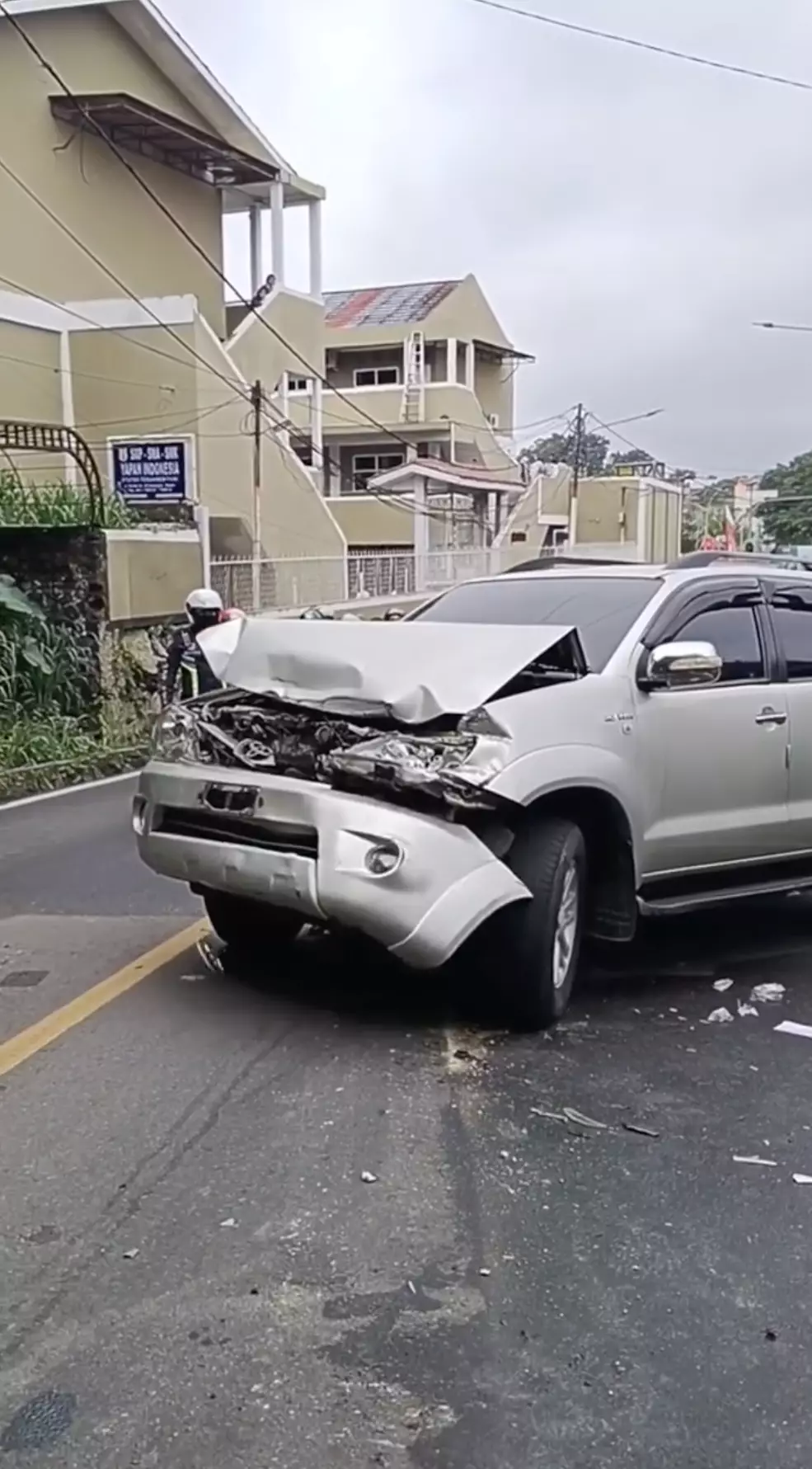 Fortuner Istri Polisi  Penyok TikTok/cfddepok