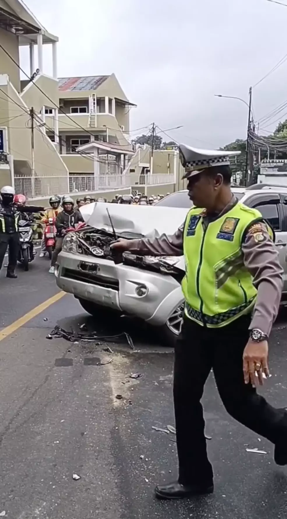 Fortuner Istri Polisi  Penyok TikTok/cfddepok