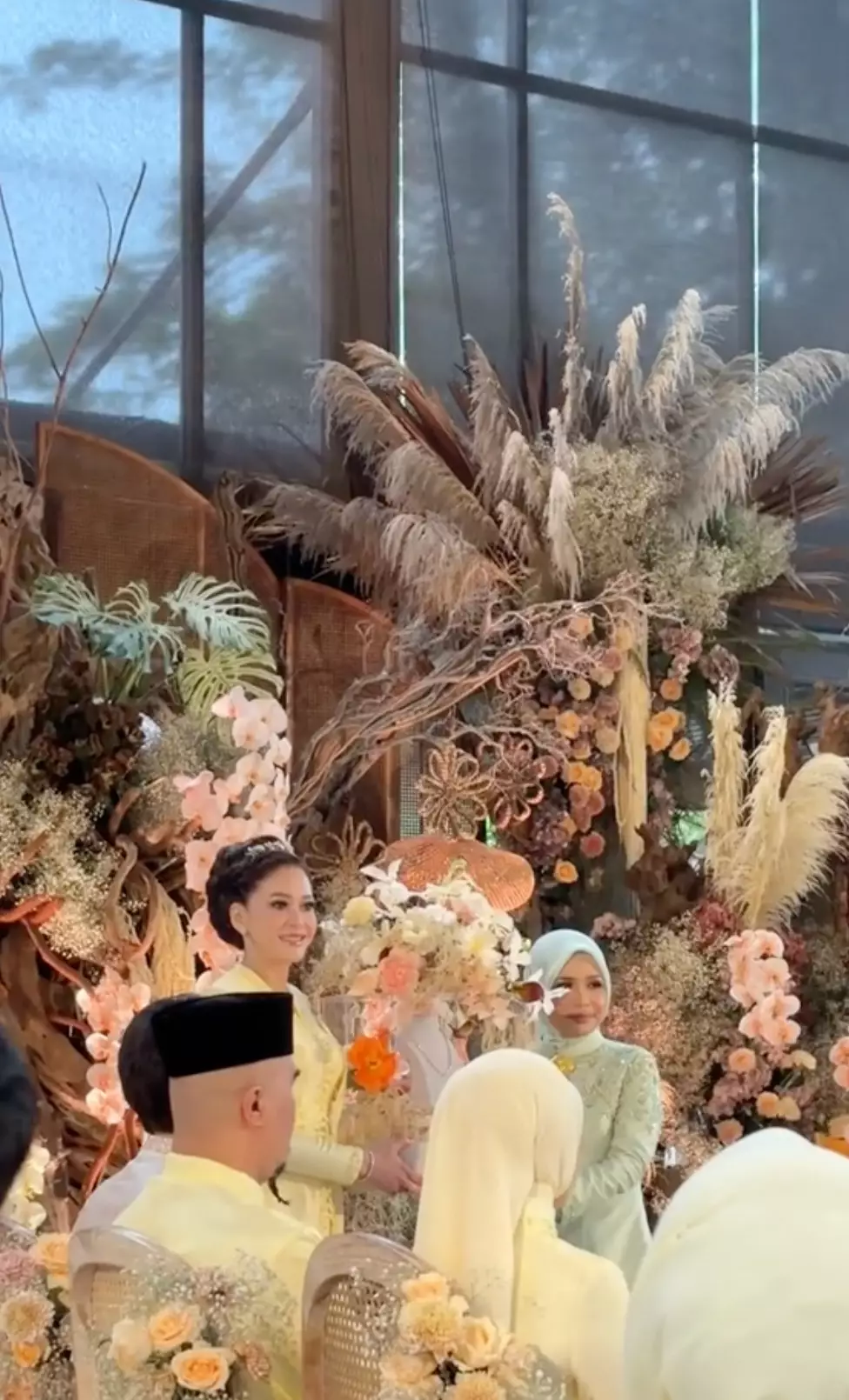 pertunangan El Rumi dan Syifa Hadju TikTok @diandramarshas pertunangan El Rumi dan Syifa Hadju TikTok @diandramarshas