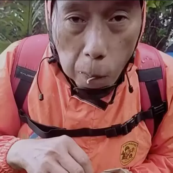 Perjuangan tim SAR demi evakuasi korban ATR 42-500, makan seadanya di tengah badai &amp; medan curam