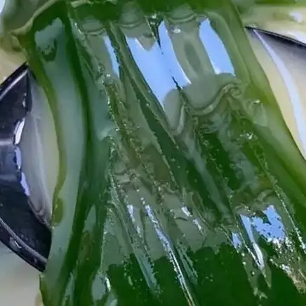 Hanya pakai jeruk nipis, begini cara mengolah daun cincau agar tidak bau daun