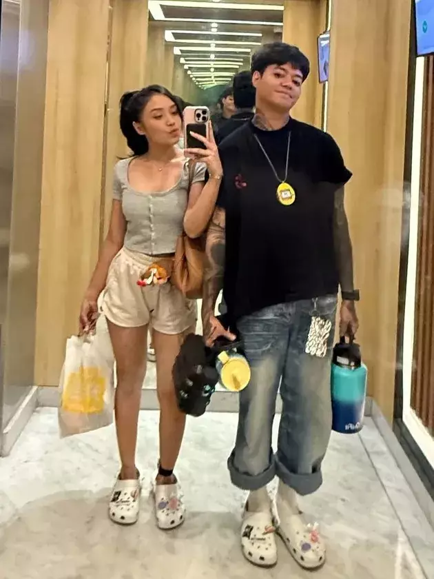 Lula Lahfah meninggal dunia berbagai sumber