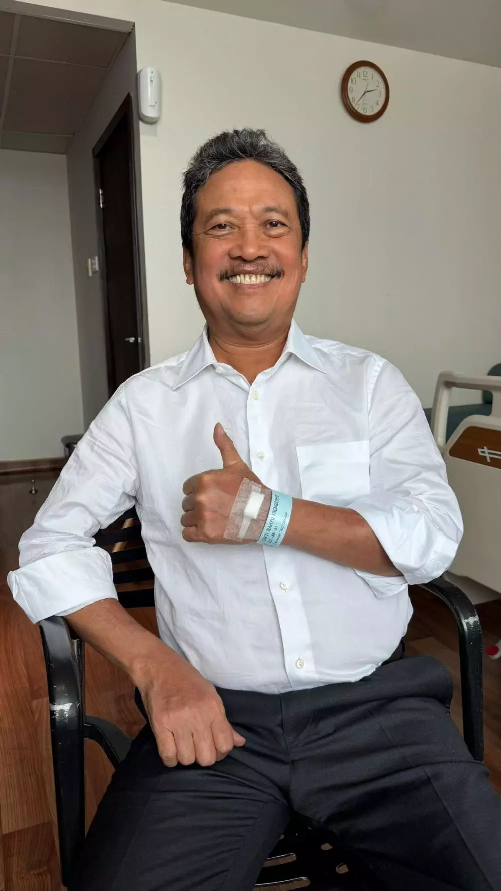 Menteri KKP Sakti Wahyu Trenggono pingsan berbagai sumber