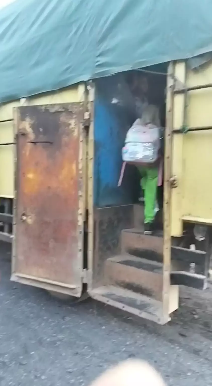 Modifikasi truk kreatif jadi bus sekolah Instagram ranisengeti Modifikasi truk kreatif jadi bus sekolah Instagram ranisengeti