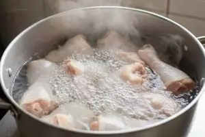 Trik masak ayam kampung agar tidak alot tanpa presto, hasilnya lembut maksimal
