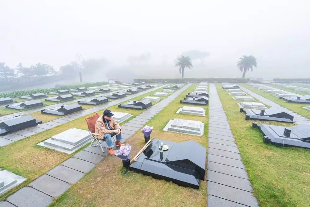 peringatan satu tahun Barbie Hsu Maezawa pictures via Instagram/@chendao_lee; Instagram/@hsushiyuan