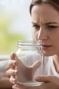 Cara hilangkan bau tengik toples hanya dengan garam, lebih aman dari bakar koran