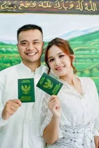 12 Artis ini buktikan menikah di KUA tetap sakral dan berkesan