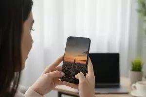 75 Micro-quotes viral untuk overlay reels dan TikTok, pendek, aesthetic, dan auto-save