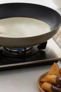 Rahasia kulit lumpia 2 bahan anti gagal, solusi ekonomis untuk aneka gorengan