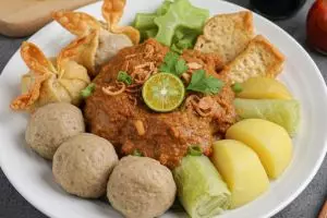 Resep siomay Bandung kenyal dan gurih, rahasianya ada pada campuran labu siam