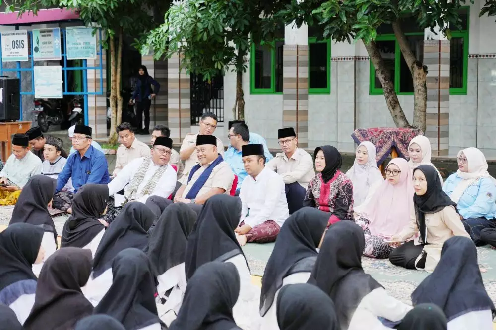 Kepala BGN Cicipi MBG Instagram @apdianutama; bgn.go.id