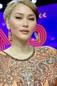 Persiapan sudah 100%, Inul Daratista curhat gagal berangkat umrah karena situasi geopolitik memanas