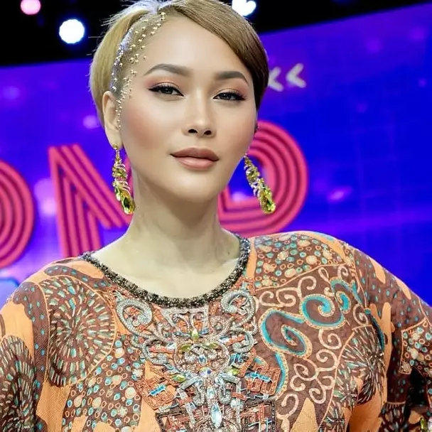 Persiapan sudah 100%, Inul Daratista curhat gagal berangkat umrah karena situasi geopolitik memanas