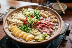 Resep hot pot hangat untuk bukber yang nikmat dan masaknya nggak ribet, siap hangatkan suasana