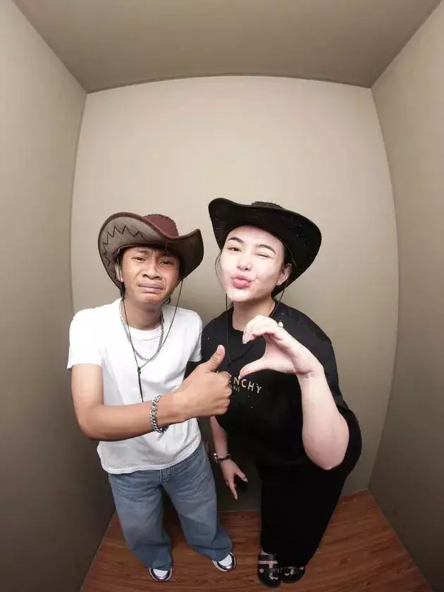 Amanda Manopo kasih hadiah Fajar Sad Boy TikTok @agml612